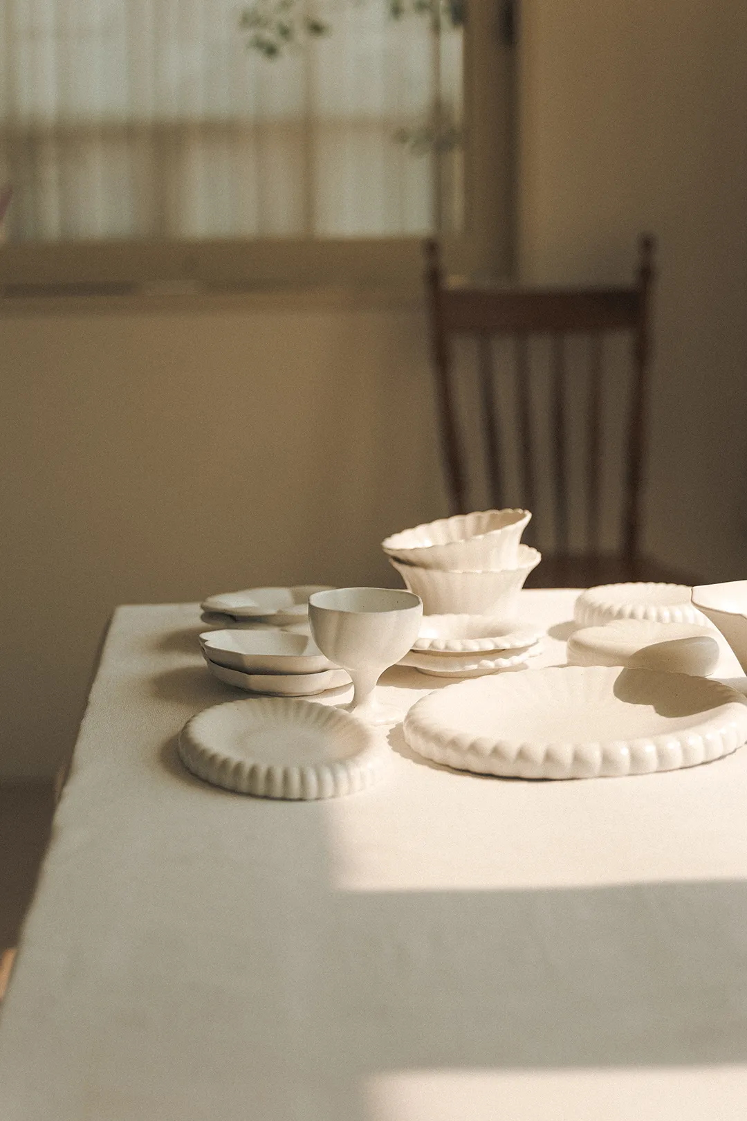 Blooming Double-Sided Oval Plate