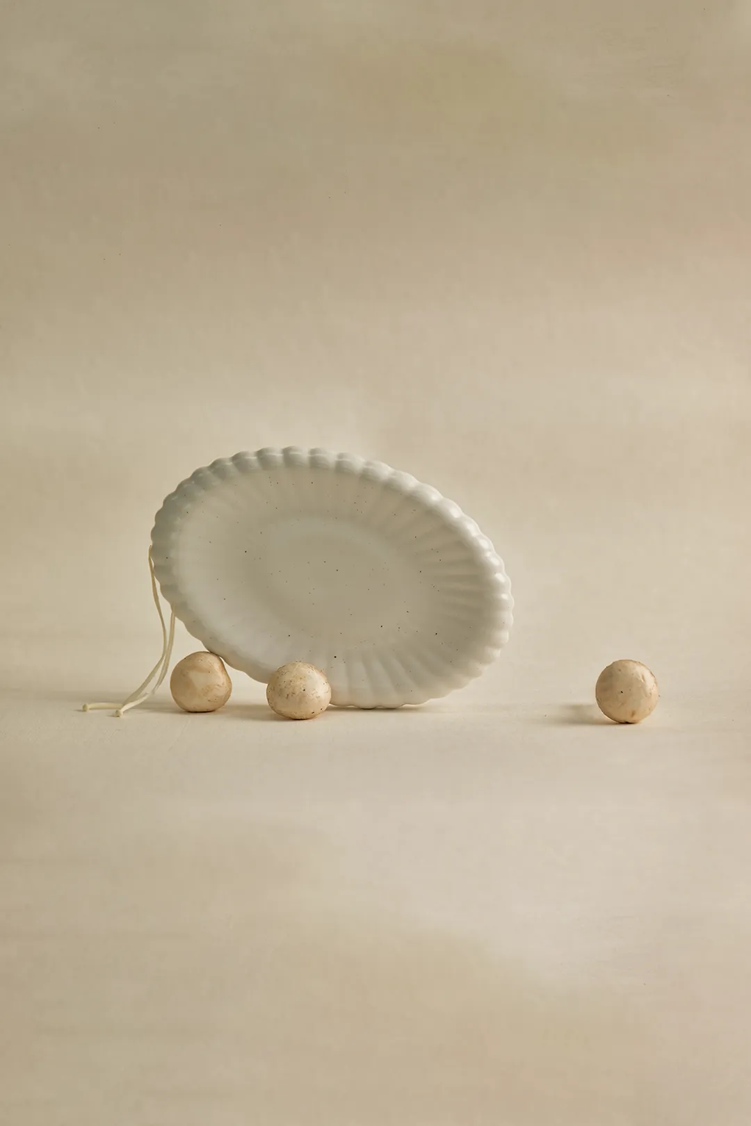 Blooming Double-Sided Oval Plate